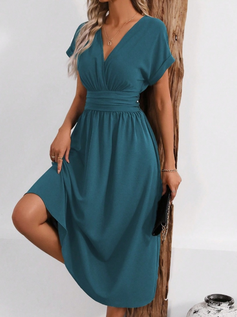 Robe Élégante Col V Croisé