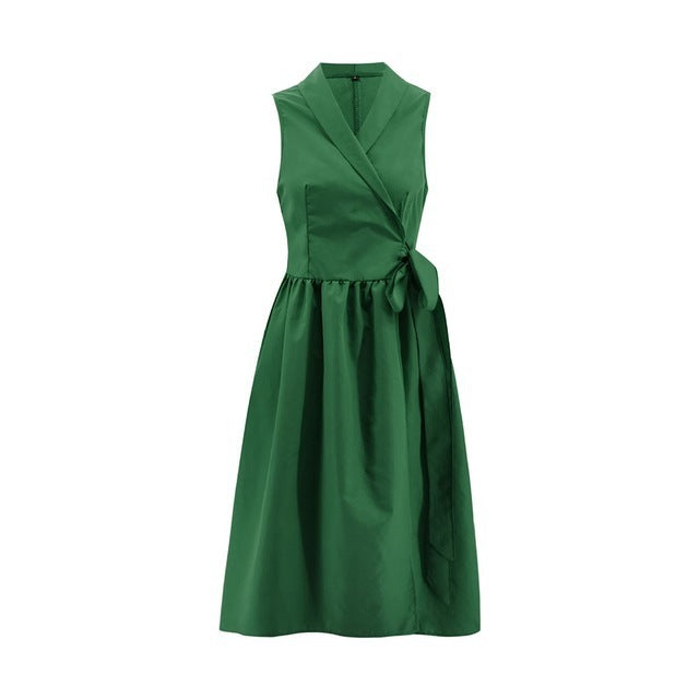 Robe Élancée – Élégance sans manches avec ceinture