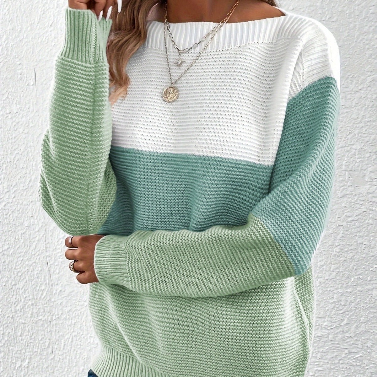 Pull Tricoté à Col Rond avec Détails en Tricot pour Femme