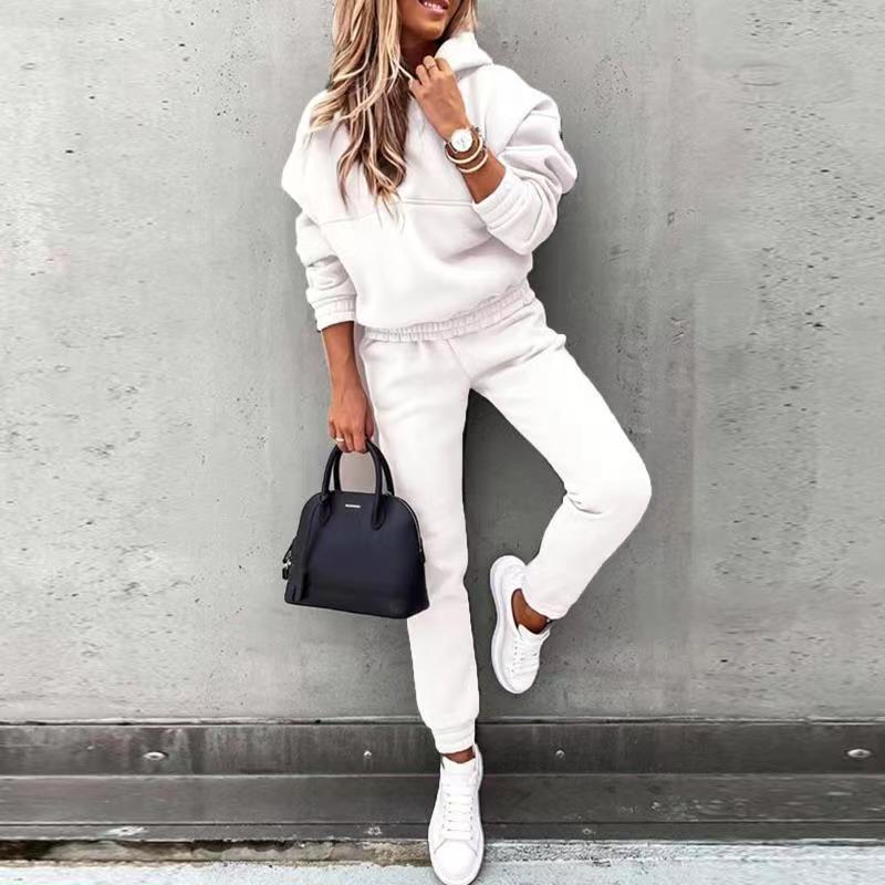 Ensemble Sport Femme à Capuche – Confort et Style au Quotidien