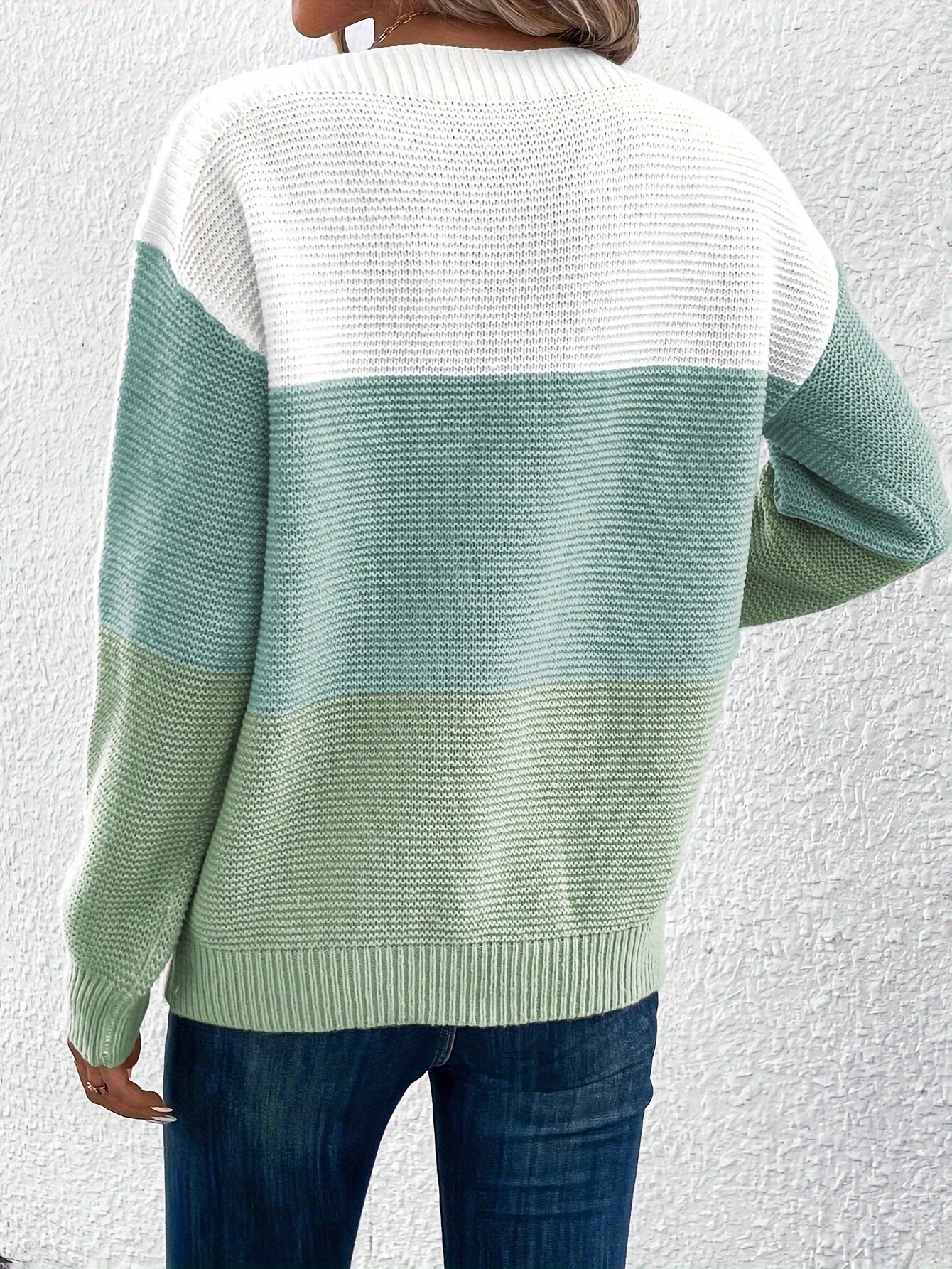 Pull Tricoté à Col Rond avec Détails en Tricot pour Femme