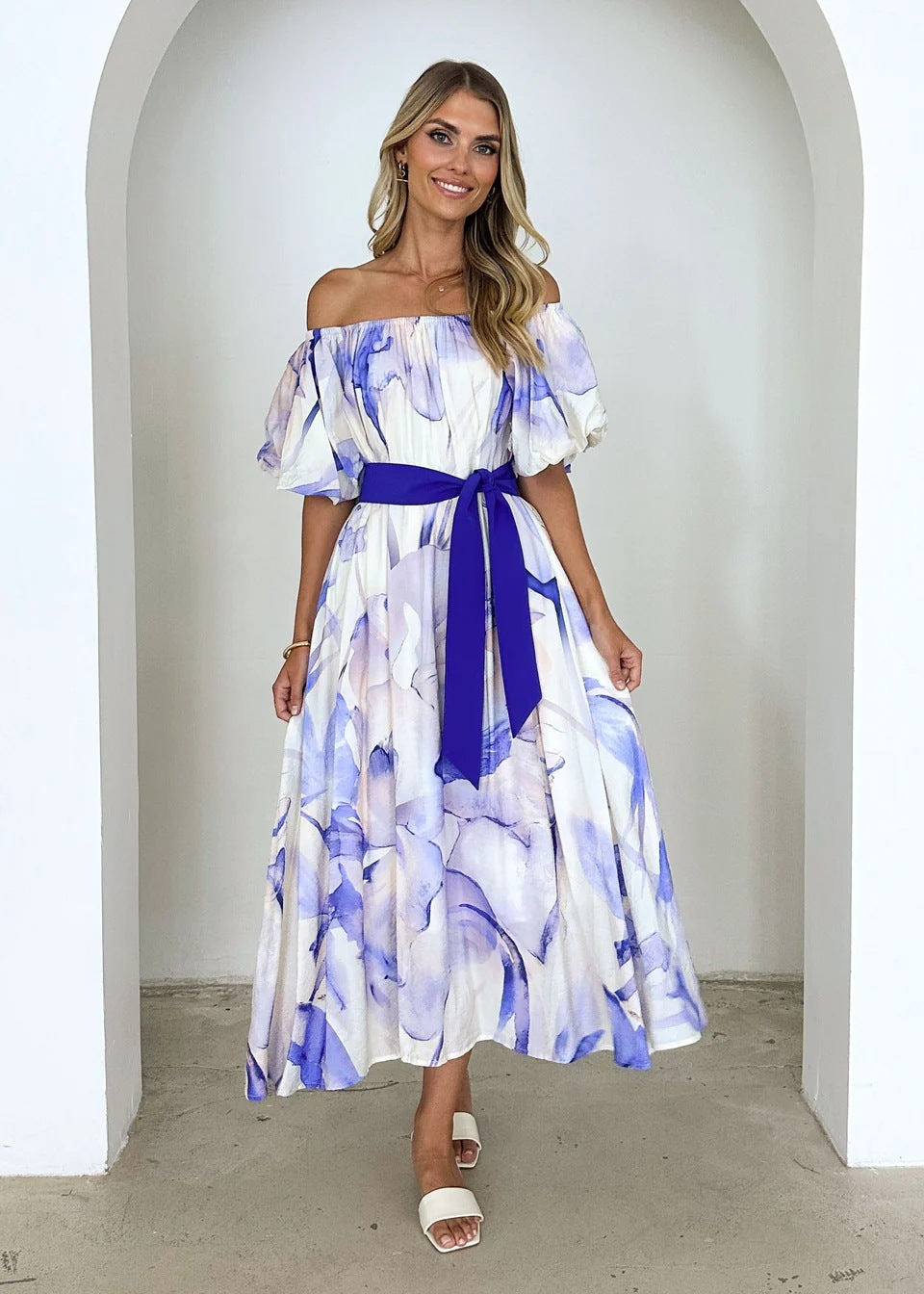 Robe longue fleurie élégance estivale Bleu