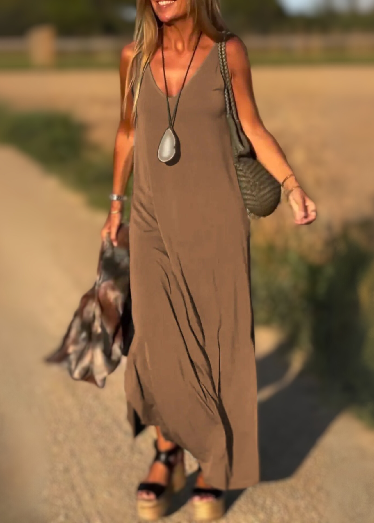 Robe Tendance V-neck Raffinée