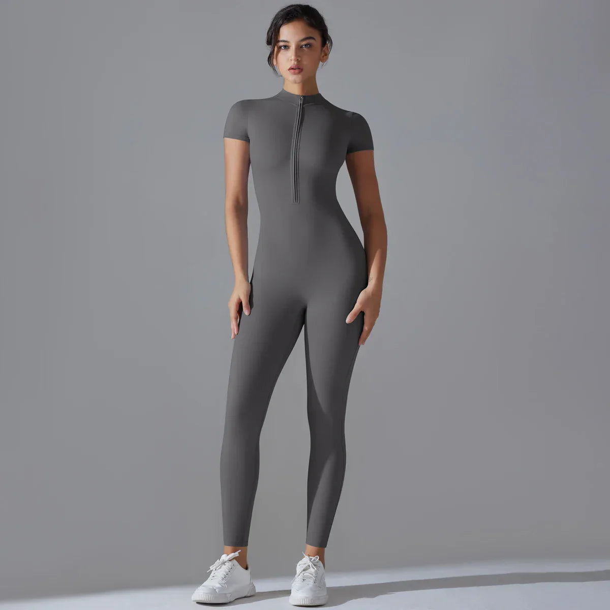 Combinaison Sportive Zippée – Style & Performance