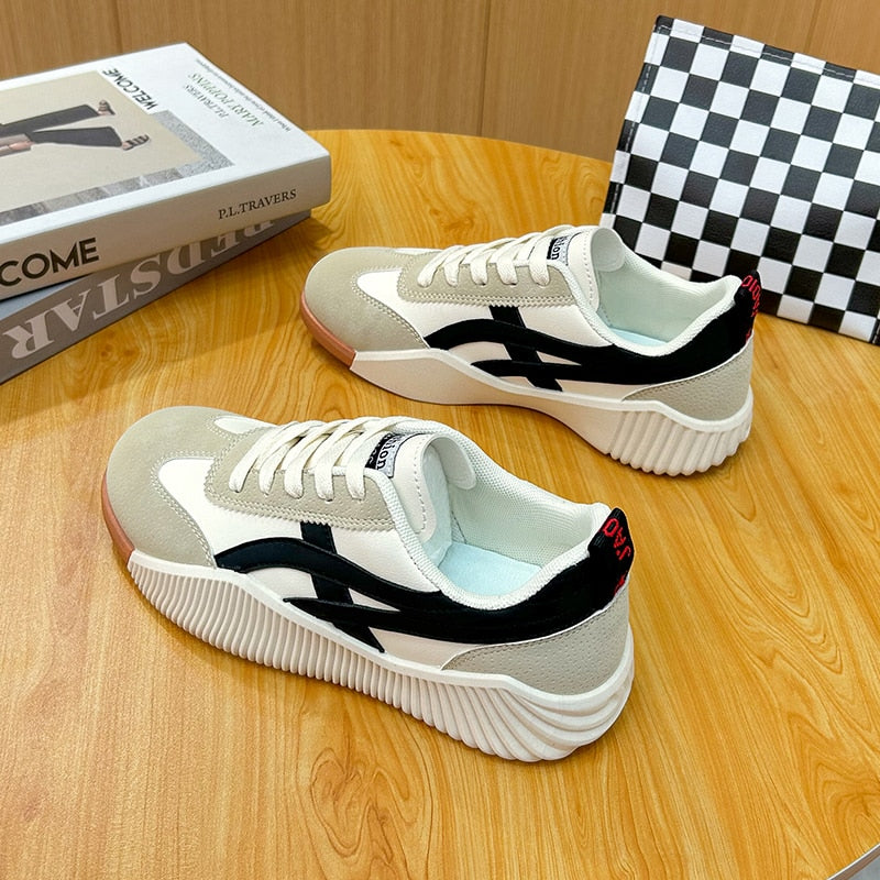 Chaussures orthopédiques modernes et respirantes