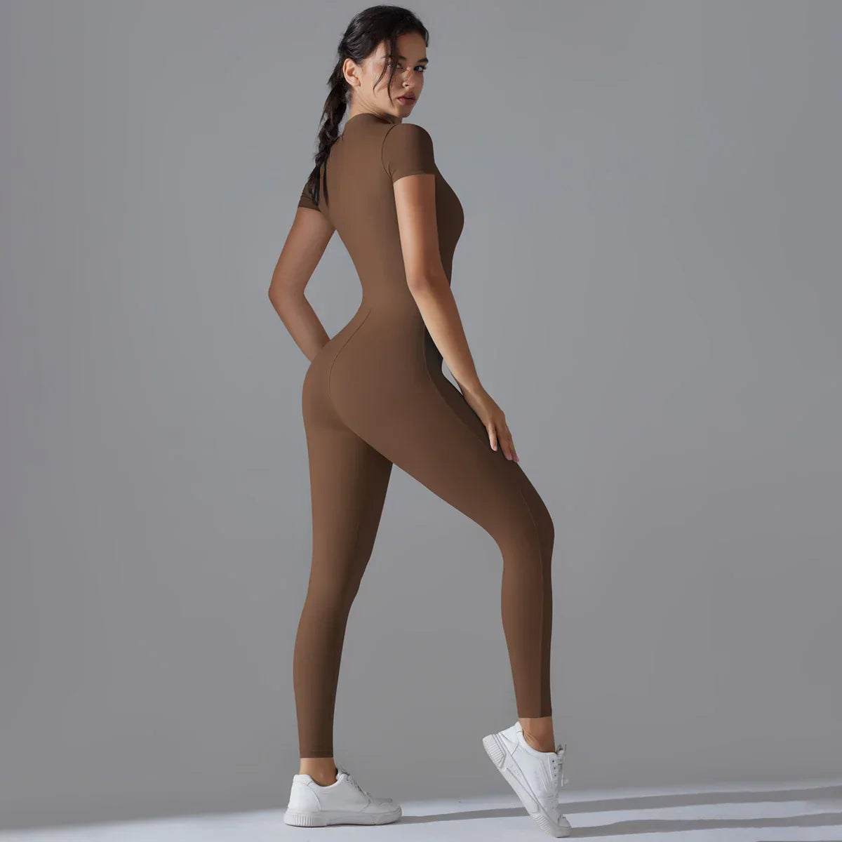 Combinaison Sportive Zippée – Style & Performance