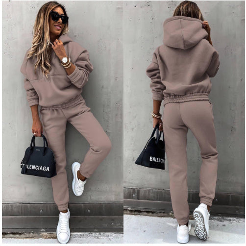 Ensemble Sport Femme à Capuche – Confort et Style au Quotidien