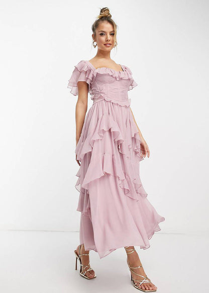 Robe longue rouge à volants élégante