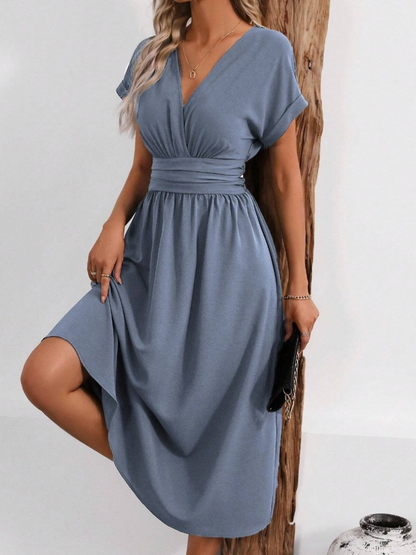 Robe Élégante Col V Croisé