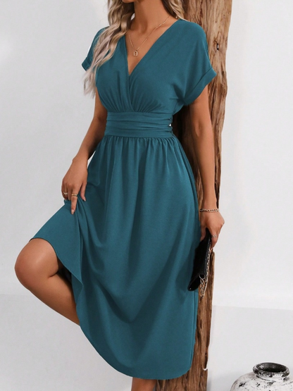 Robe Élégante Col V Croisé