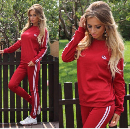 Regina – Ensemble sporty chic à l’élégance royale Rouge
