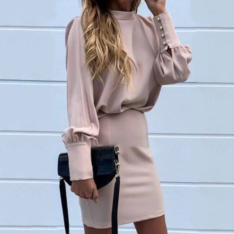 Robe Courte Élégante à Col Montant et Manches Bouffantes – Style Chic Moderne