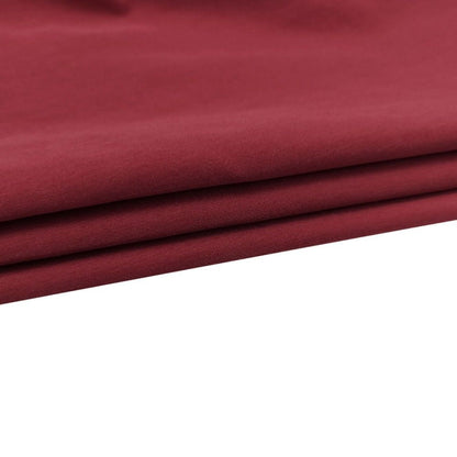 Robe Élancée – Élégance sans manches avec ceinture