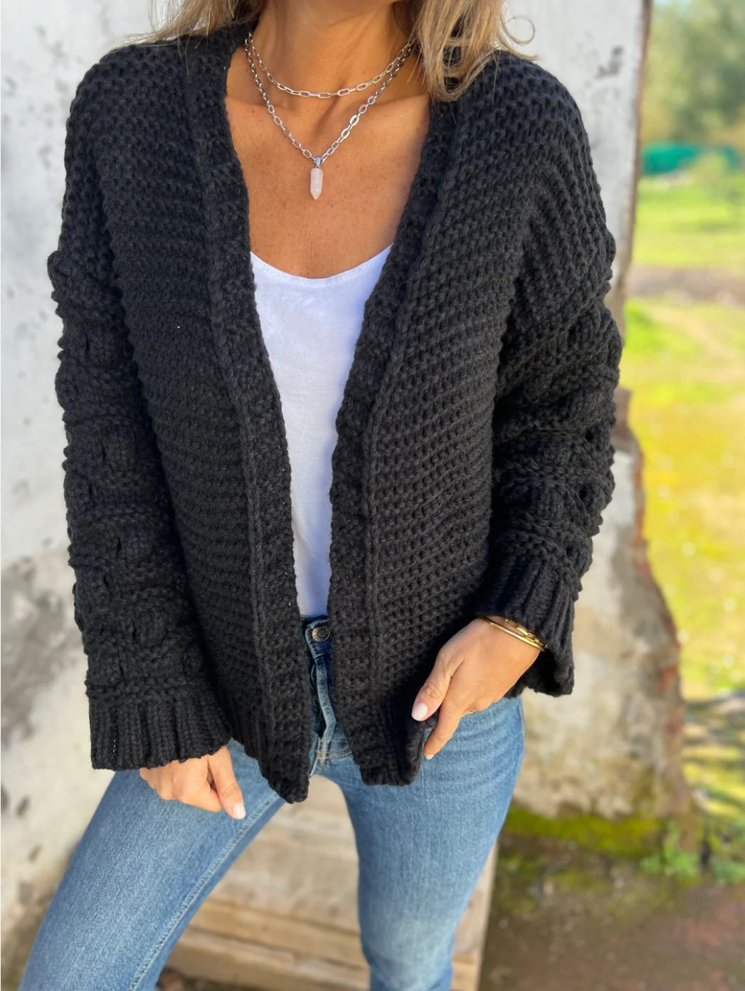 Cardigan Hiver Uni Femme – Élégance Chaleureuse Noir