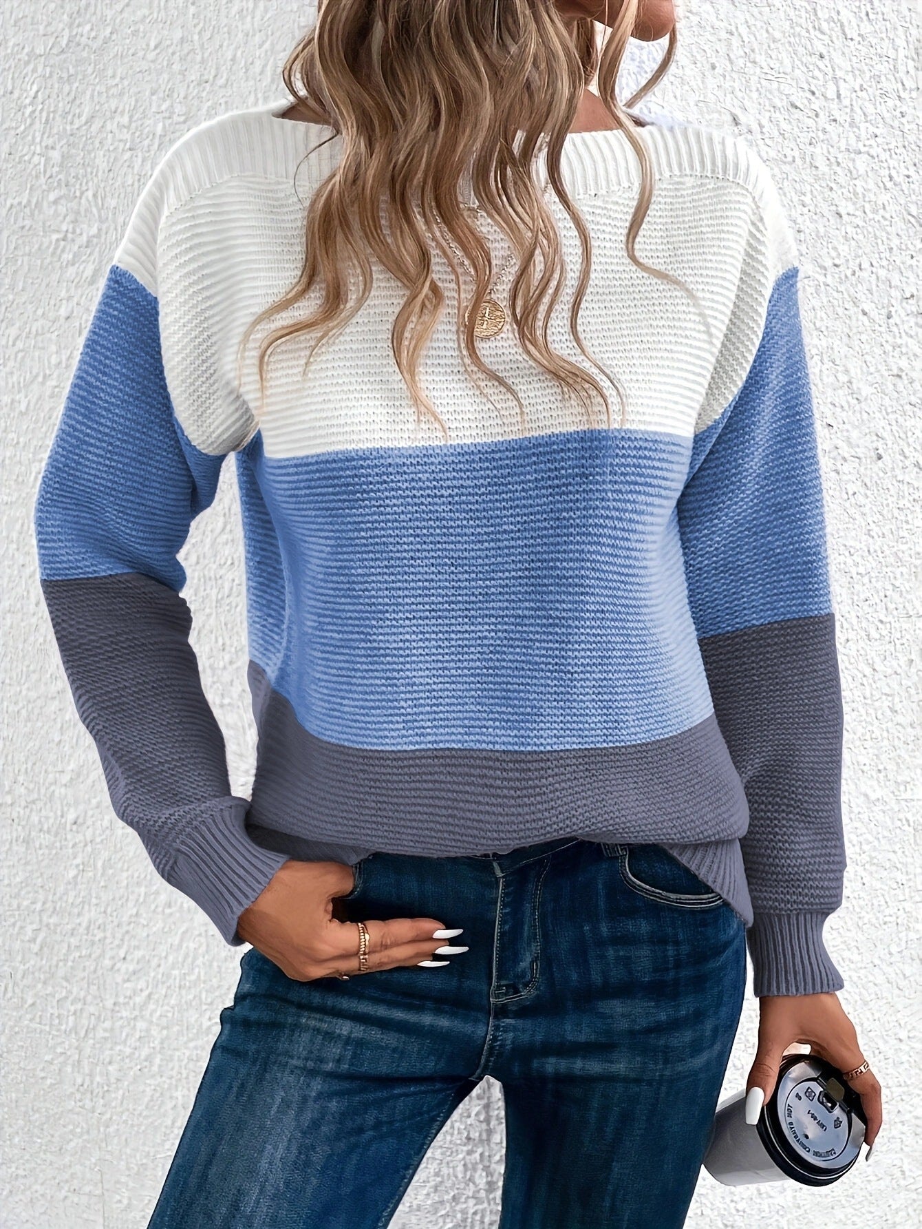 Pull Tricoté à Col Rond avec Détails en Tricot pour Femme