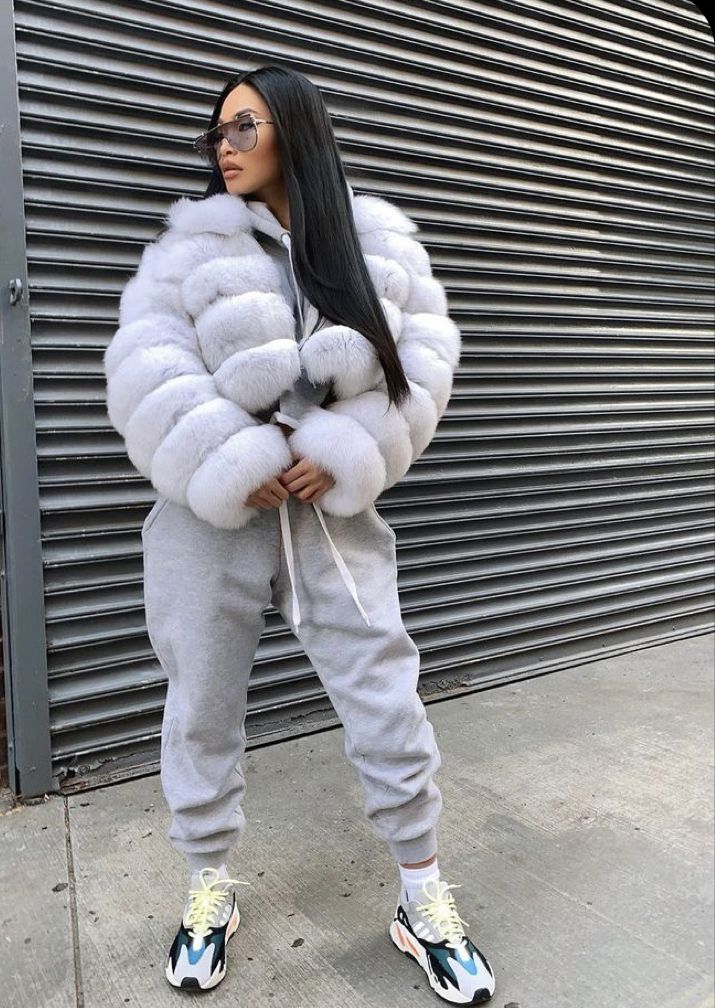 Veste Duvet à Capuche en Fausse Fourrure | Élégance & Chaleur — Sylviea