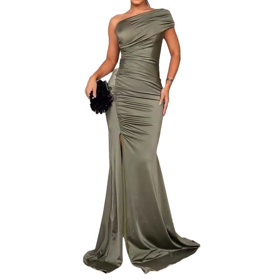 Élégance Épaules Dénudées & Fente Sensuelle