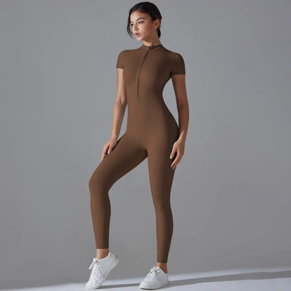 Combinaison Sportive Zippée – Style & Performance