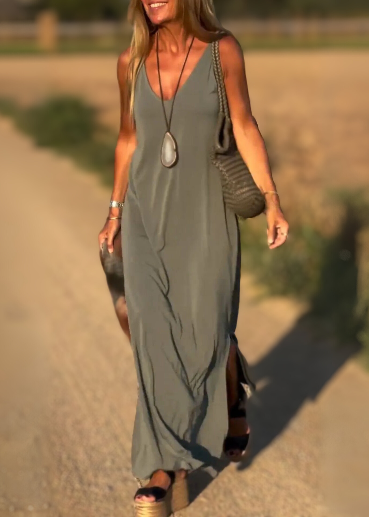 Robe Tendance V-neck Raffinée