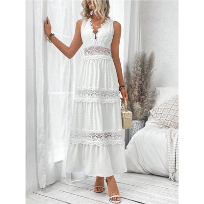 Robe Dentelle Élégante – Féminité Délicate au Décolleté Plongeant