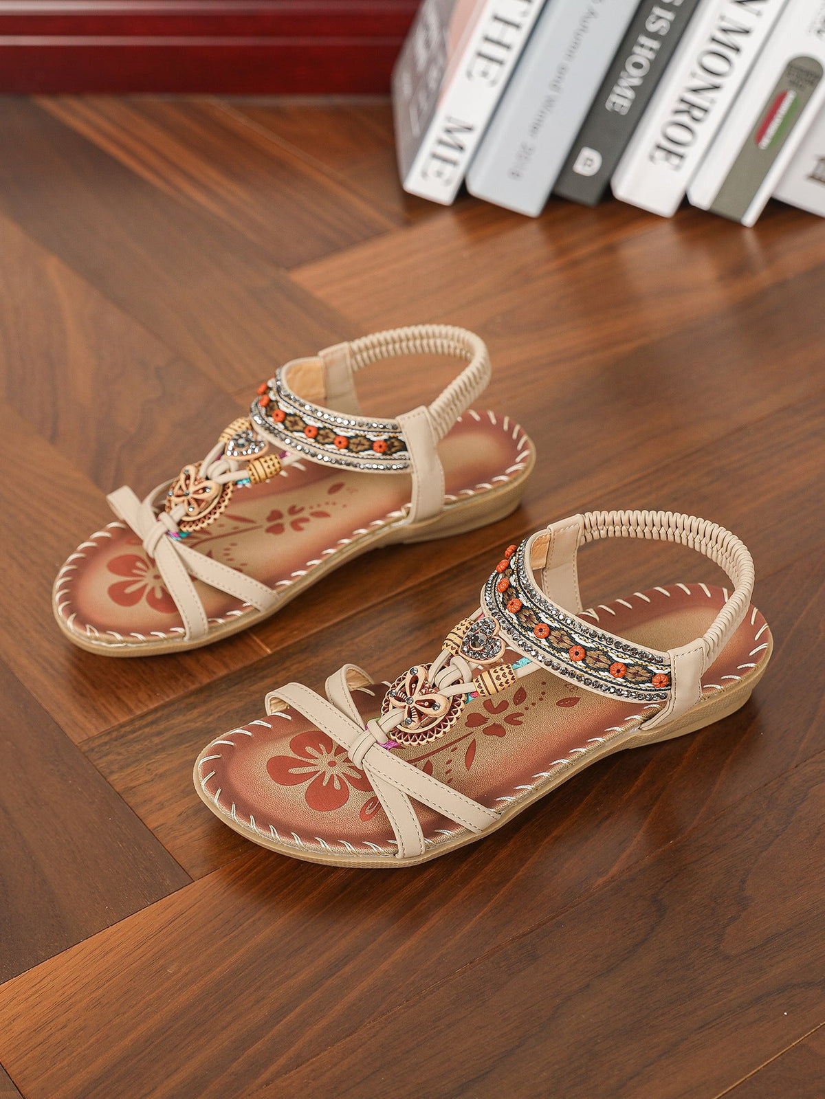 Sandales plates à strass et fleurs Brun Beige